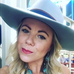 Meet your Posher, Marci